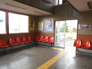 錦岡駅