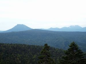 津別峠展望台から摩周岳
