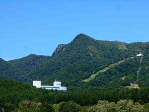 富良野スキー場と北の峰