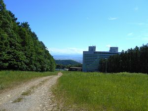 作業道と新富良野プリンスホテル