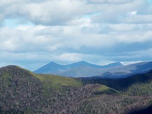 前紋別岳山頂から