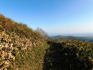 袴腰岳へ