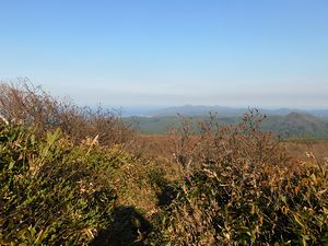 袴腰岳山頂から