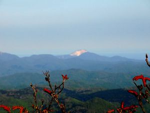 袴腰岳山頂から