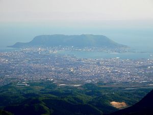 袴腰岳山頂から