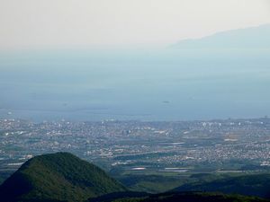 袴腰岳山頂から