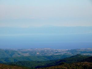 袴腰岳山頂から