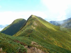 馬の背から山頂へ