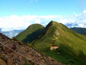 馬の背から山頂へ