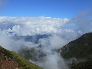 馬の背から山頂へ