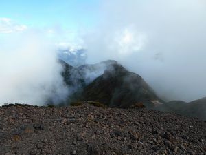 馬の背から山頂へ