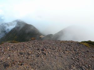 馬の背から山頂へ