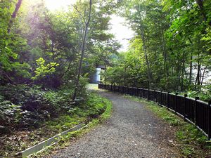 三段の滝・滝見広場へ