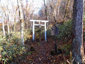 水神社へ