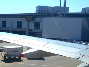 成田空港駐機場の様子