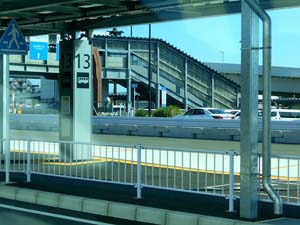 送迎バスの車窓から