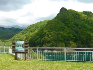 新中野ダム管理棟
