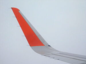 飛行機の窓から