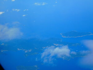 飛行機の窓から