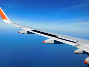飛行機の窓から