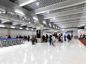 成田国際空港到着