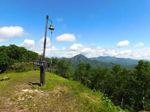山頂へ