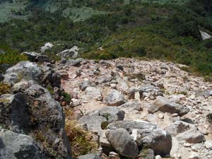 噴火口跡から先へ