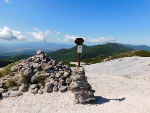 山頂標識
